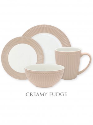 GreenGate Alice Creamy Fudge Dinnerware set 4-parts