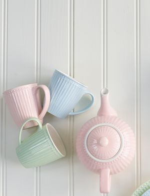 GreenGate Henkeltasse - Mug Alice pale pink 350 ml - H 10 cm - Ø 9 cm - zum Schließen ins Bild klicken