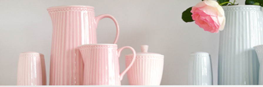 Pink dinnerware